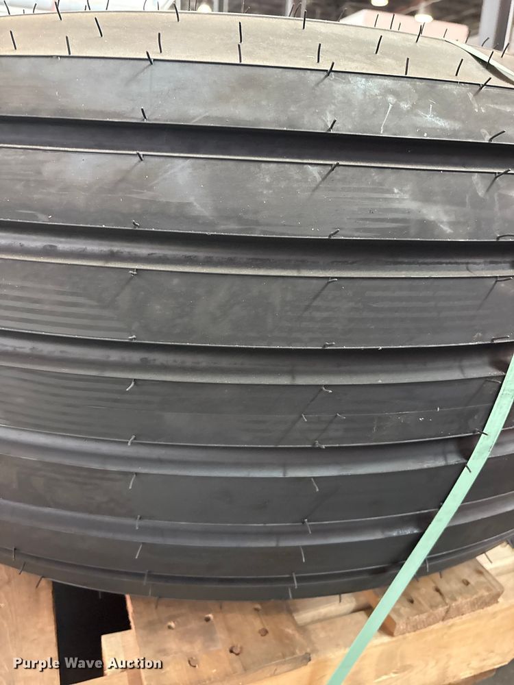 image for item EU0470 Titan 19L-16.1SL wheel and tire