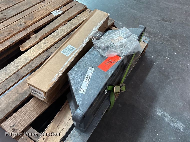 image for item EU0474 M series tractor weight bracket