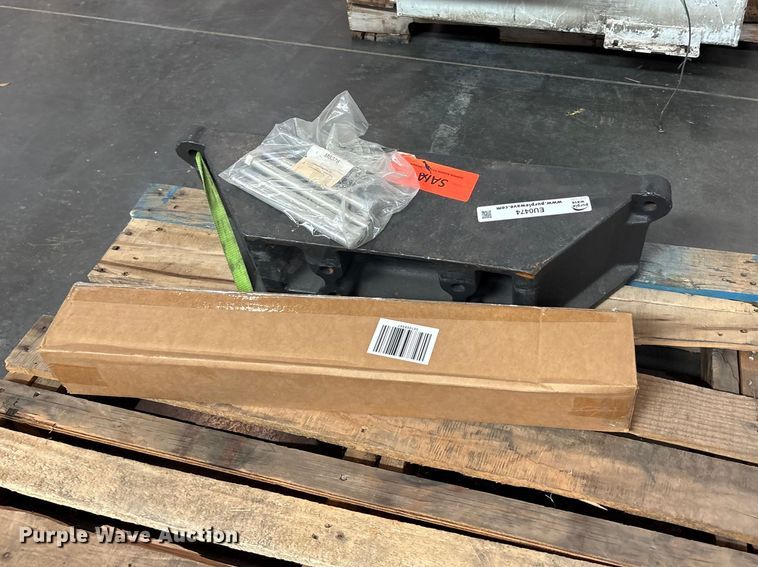 image for item EU0474 M series tractor weight bracket