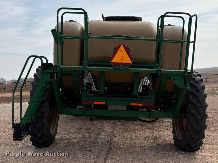 image for item EU4988 2011 Great Plains YP1625A-32TR twin row planter