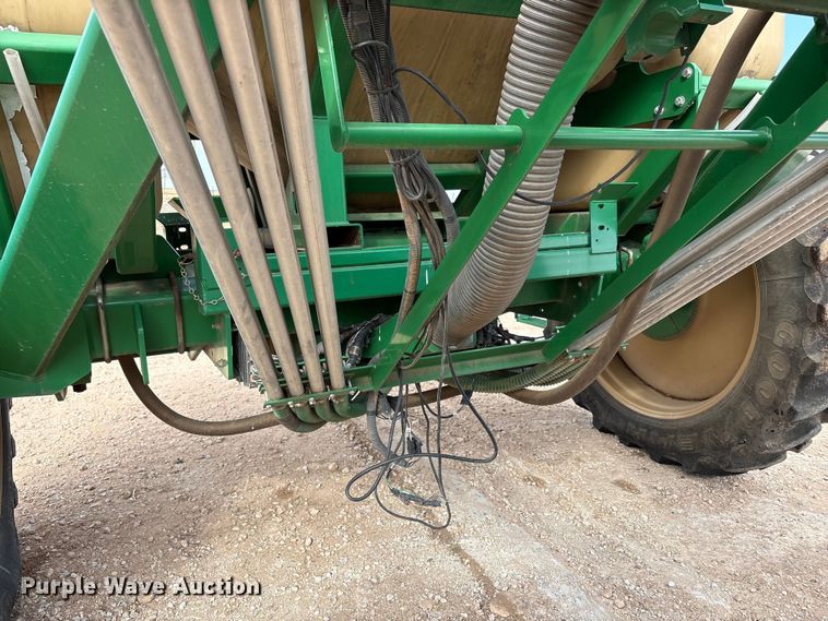 image for item EU4988 2011 Great Plains YP1625A-32TR twin row planter