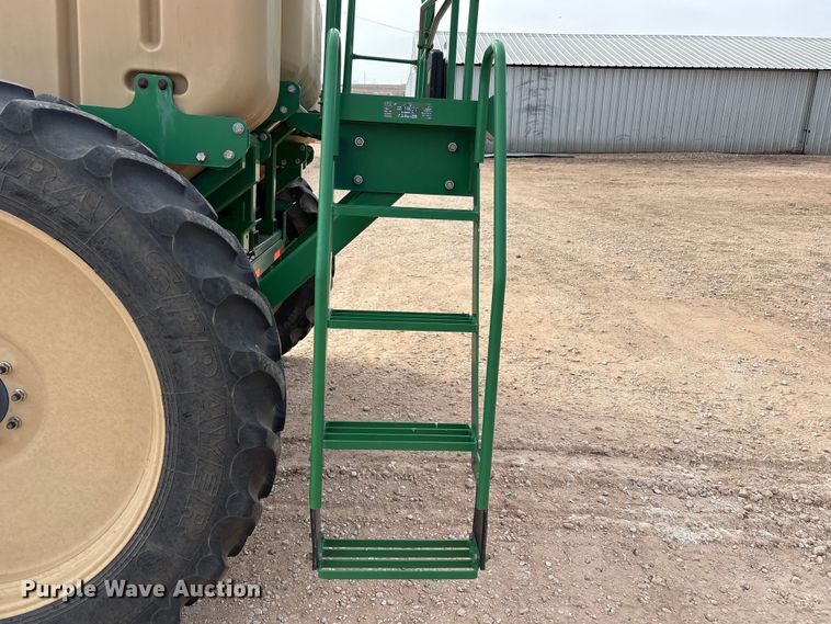 image for item EU4988 2011 Great Plains YP1625A-32TR twin row planter