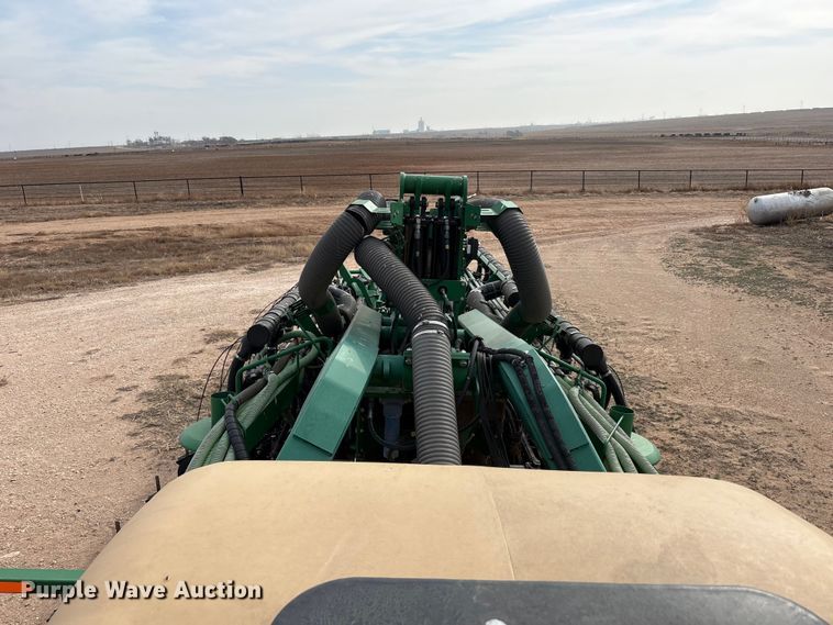 image for item EU4988 2011 Great Plains YP1625A-32TR twin row planter