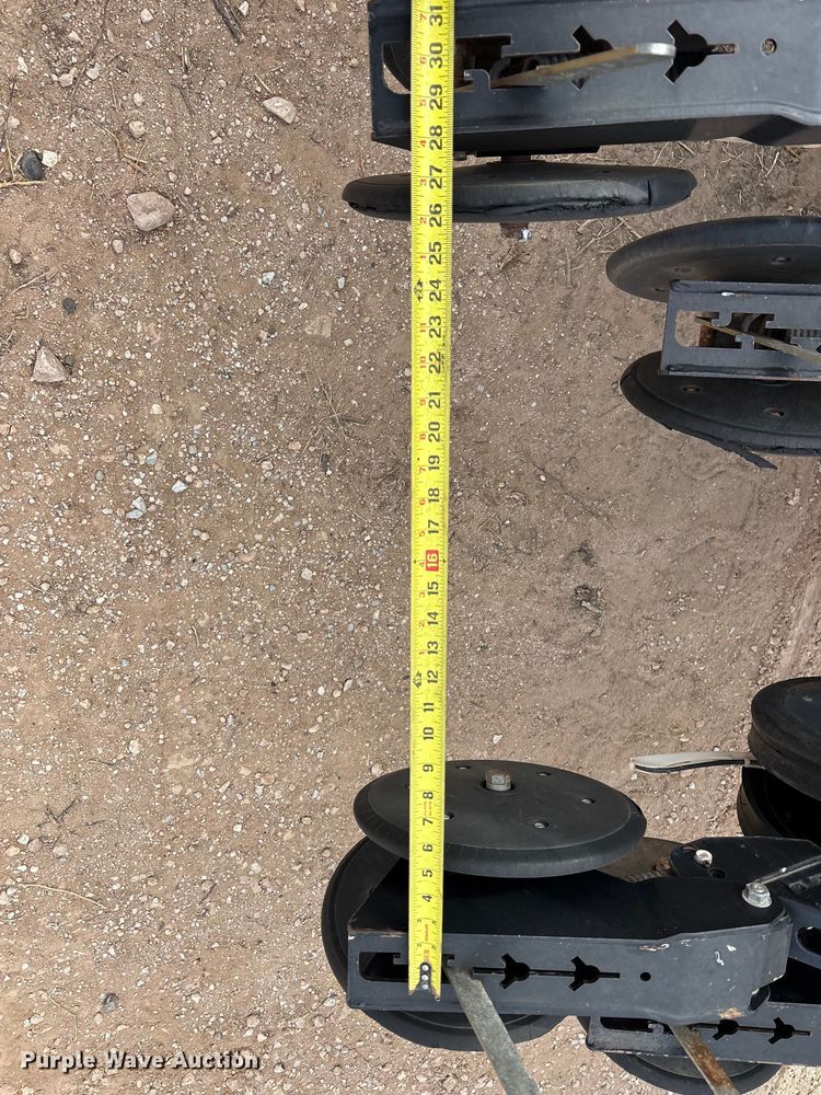 image for item EU4988 2011 Great Plains YP1625A-32TR twin row planter