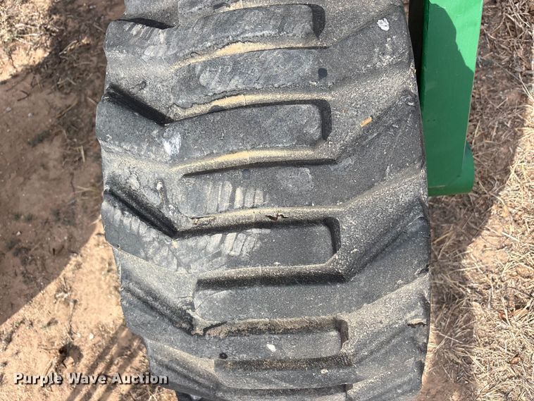 image for item EU4988 2011 Great Plains YP1625A-32TR twin row planter