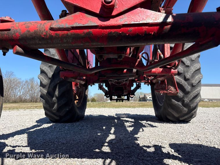 image for item EV2841 1967 International 656 tractor