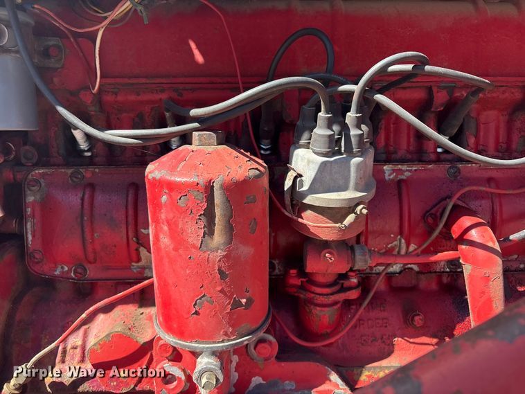 image for item EV2841 1967 International 656 tractor