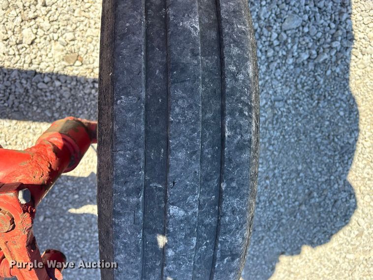 image for item EV2841 1967 International 656 tractor