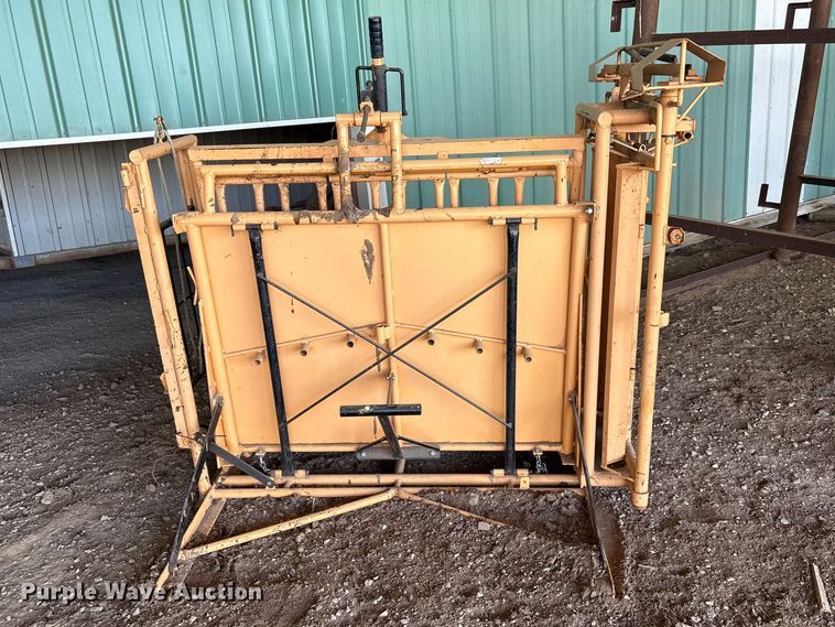 image for item EV2877 For-Most livestock chute