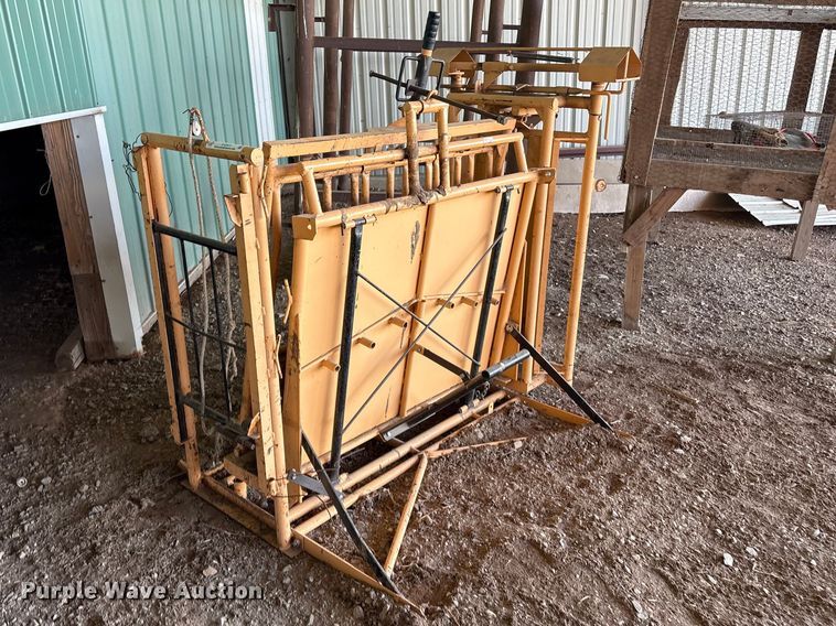 image for item EV2877 For-Most livestock chute