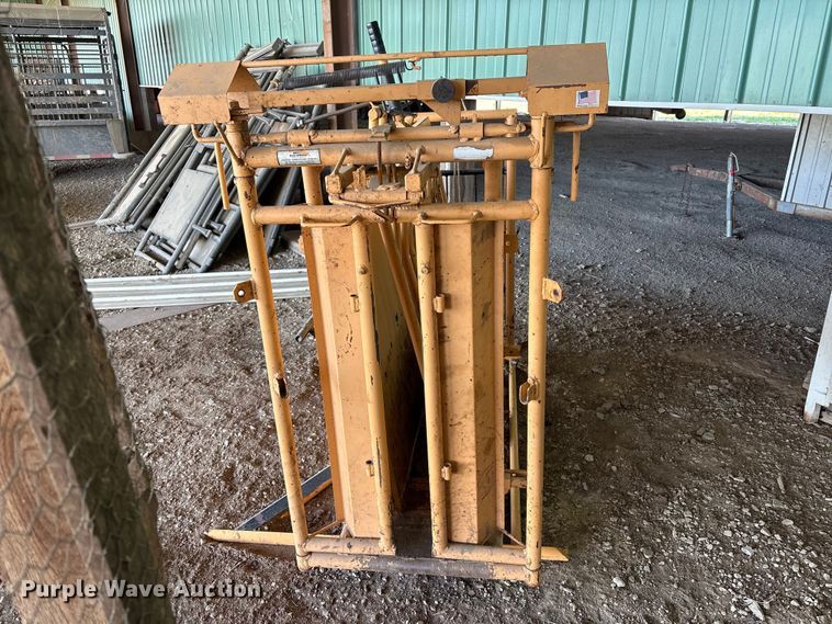 image for item EV2877 For-Most livestock chute