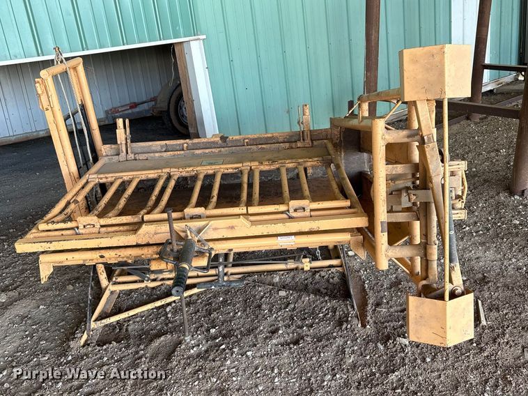 image for item EV2877 For-Most livestock chute