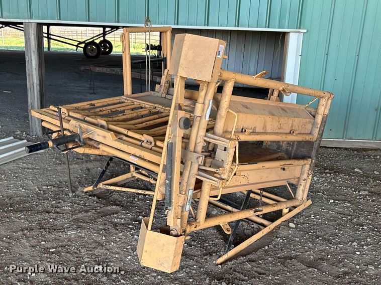image for item EV2877 For-Most livestock chute