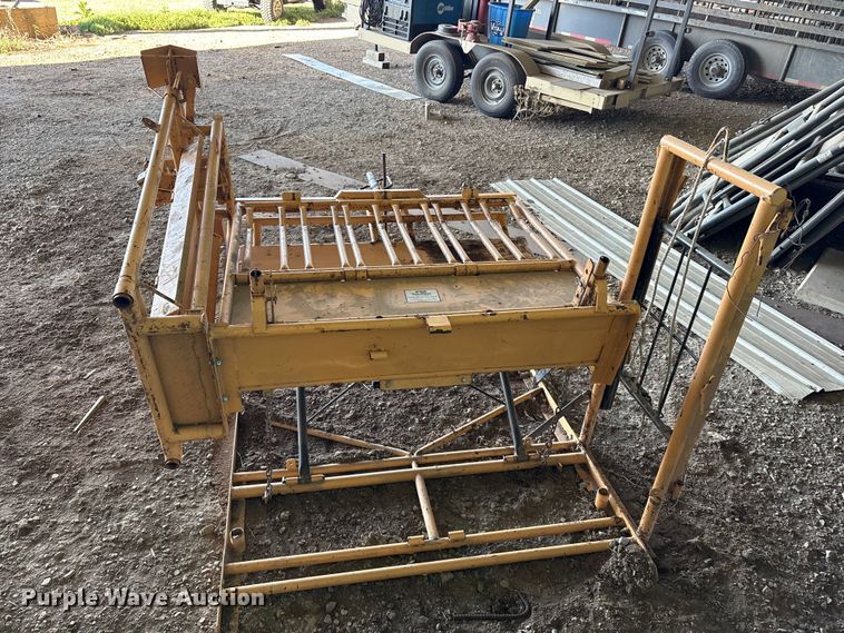 image for item EV2877 For-Most livestock chute