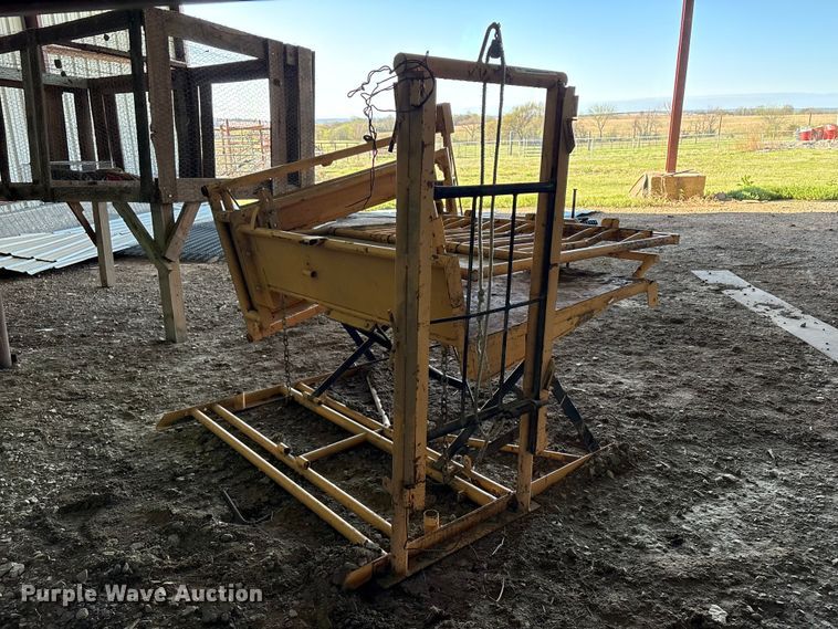 image for item EV2877 For-Most livestock chute