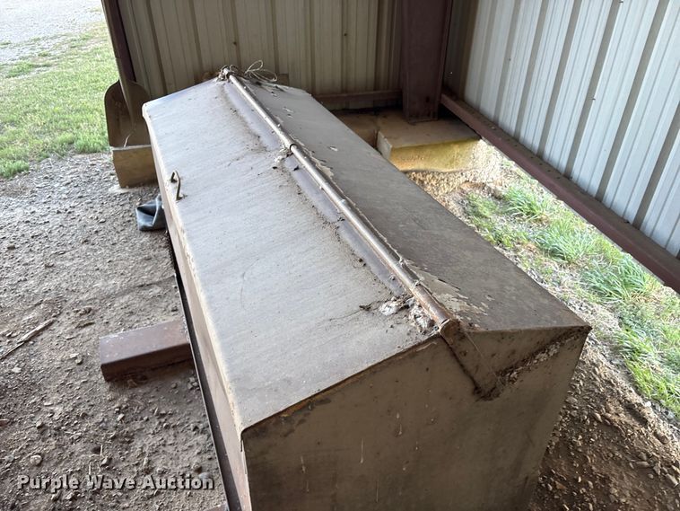 image for item EV2878 Livestock feeder