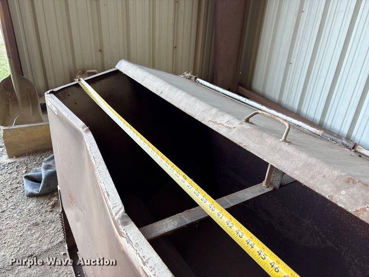 image for item EV2878 Livestock feeder