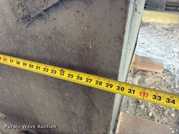 image for item EV2878 Livestock feeder