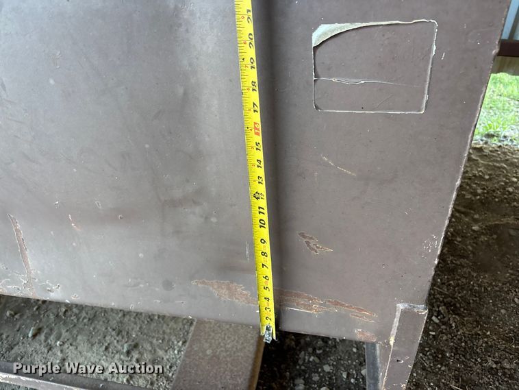 image for item EV2878 Livestock feeder