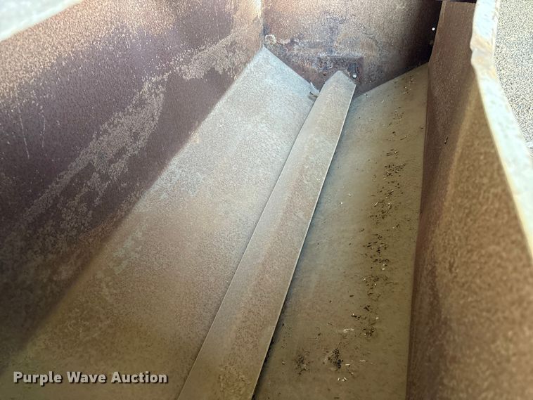 image for item EV2878 Livestock feeder