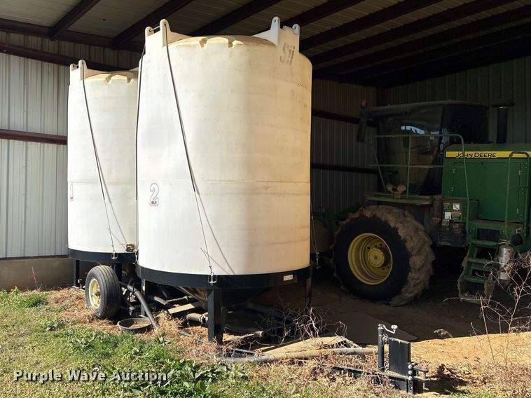 image for item EV2879 2018 Behnke nurse tank trailer