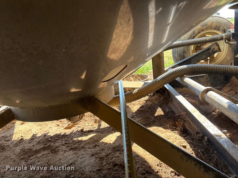 image for item EV2879 2018 Behnke nurse tank trailer