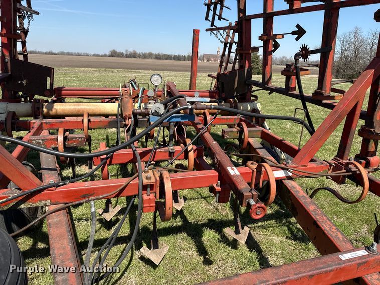 image for item EV7646 Kraus 4231 field cultivator