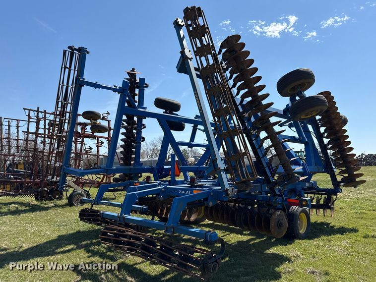 image for item EV7647 Landoll 7431 VT Plus vertical tillage