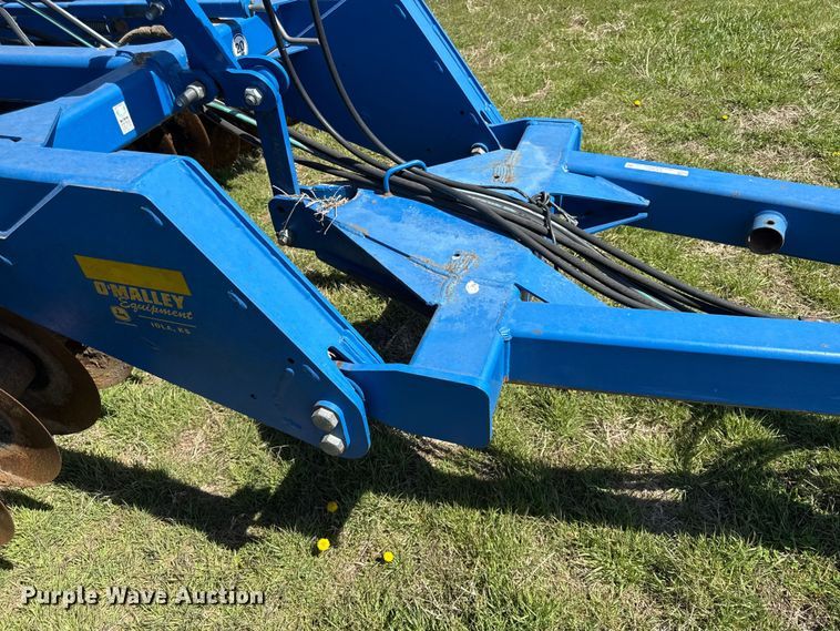 image for item EV7647 Landoll 7431 VT Plus vertical tillage