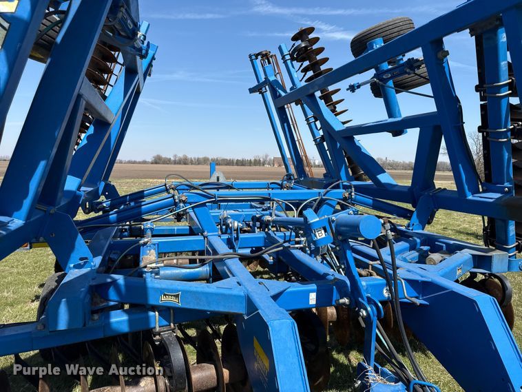 image for item EV7647 Landoll 7431 VT Plus vertical tillage