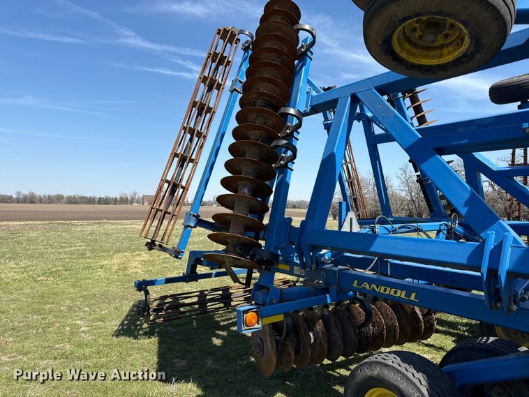 image for item EV7647 Landoll 7431 VT Plus vertical tillage