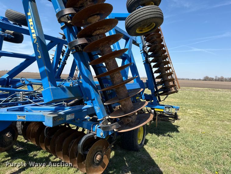 image for item EV7647 Landoll 7431 VT Plus vertical tillage
