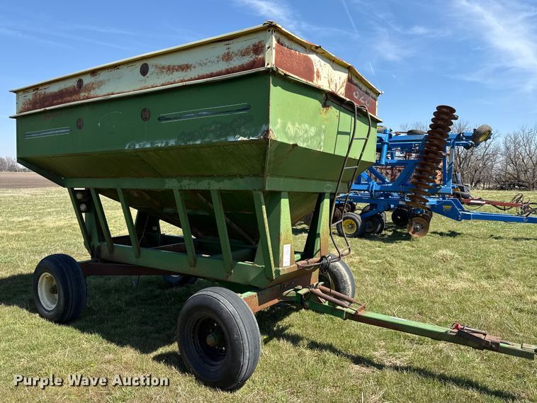 image for item EV7648 Demco 325  gravity wagon