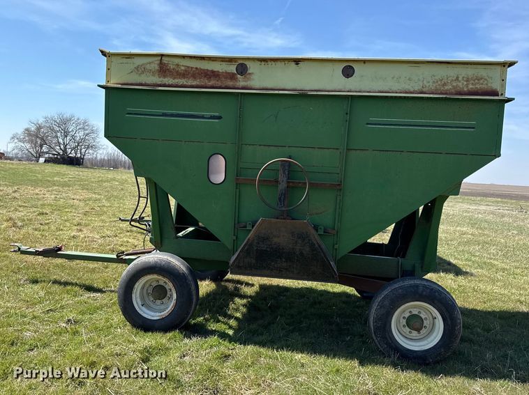 image for item EV7648 Demco 325  gravity wagon