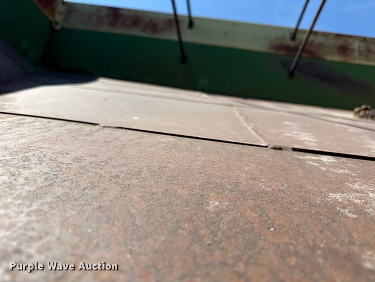 image for item EV7648 Demco 325  gravity wagon