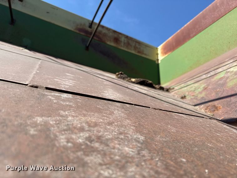 image for item EV7648 Demco 325  gravity wagon