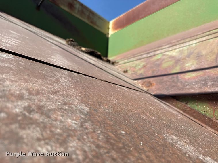 image for item EV7648 Demco 325  gravity wagon