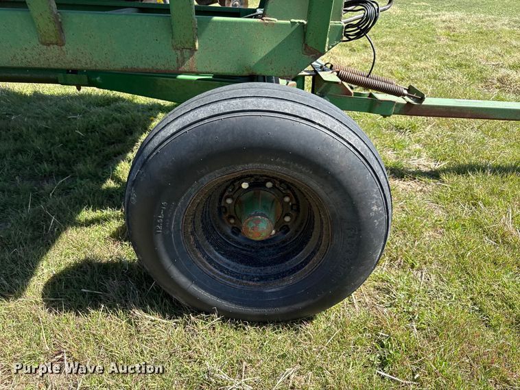 image for item EV7648 Demco 325  gravity wagon