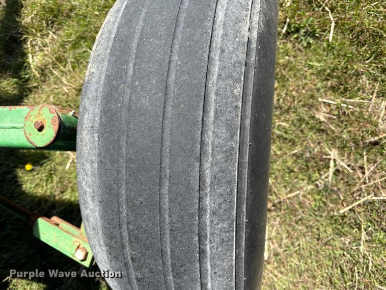 image for item EV7648 Demco 325  gravity wagon