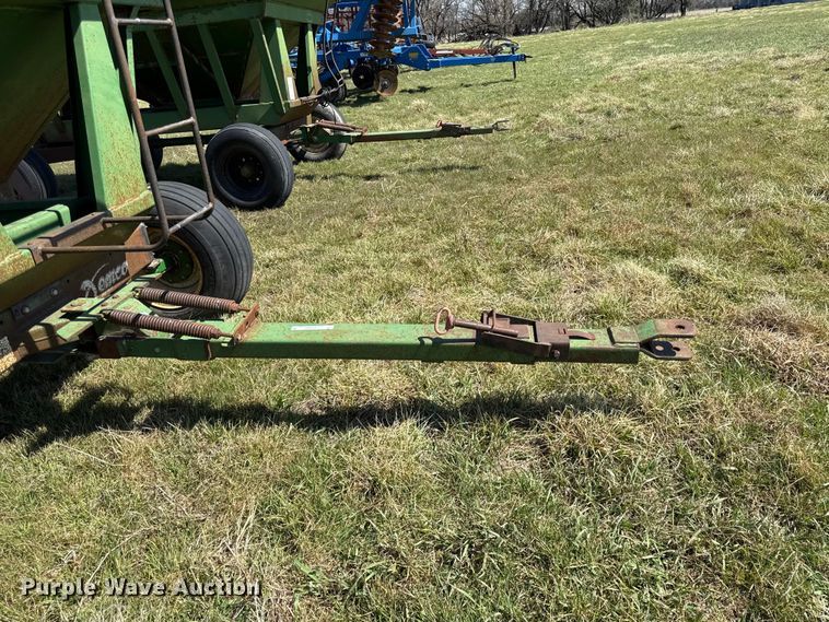 image for item EV7649 Demco 325  gravity wagon