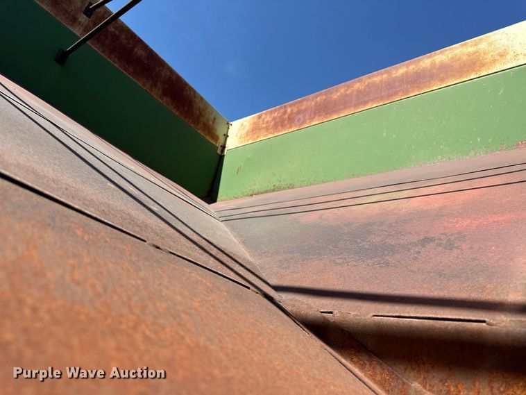 image for item EV7649 Demco 325  gravity wagon