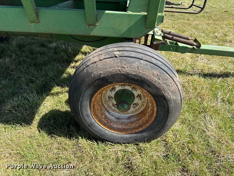 image for item EV7649 Demco 325  gravity wagon