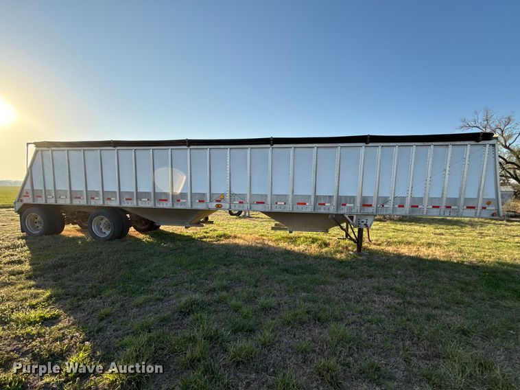 image for item EV7651 1999 Cornhusker grain trailer