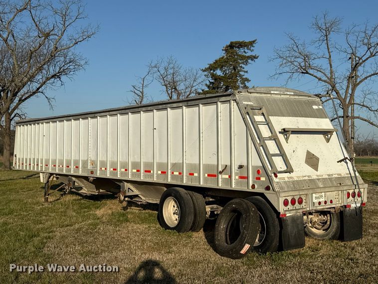 image for item EV7651 1999 Cornhusker grain trailer