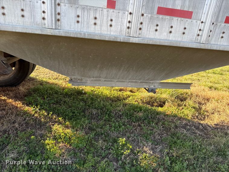 image for item EV7651 1999 Cornhusker grain trailer