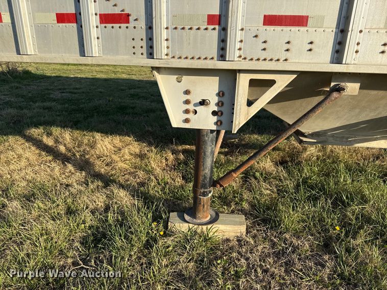 image for item EV7651 1999 Cornhusker grain trailer