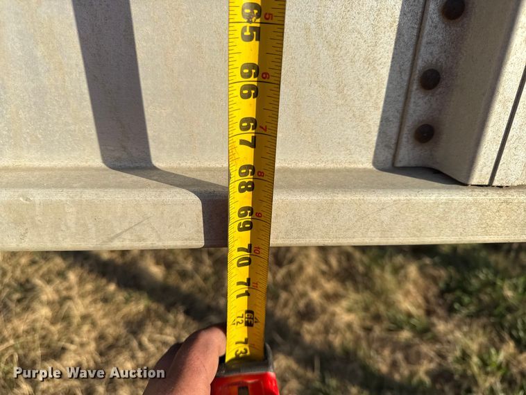 image for item EV7651 1999 Cornhusker grain trailer