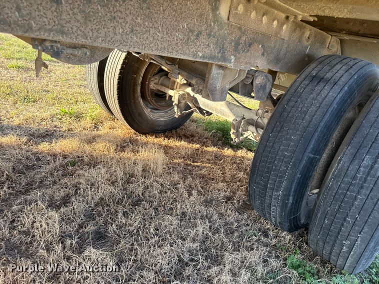 image for item EV7651 1999 Cornhusker grain trailer