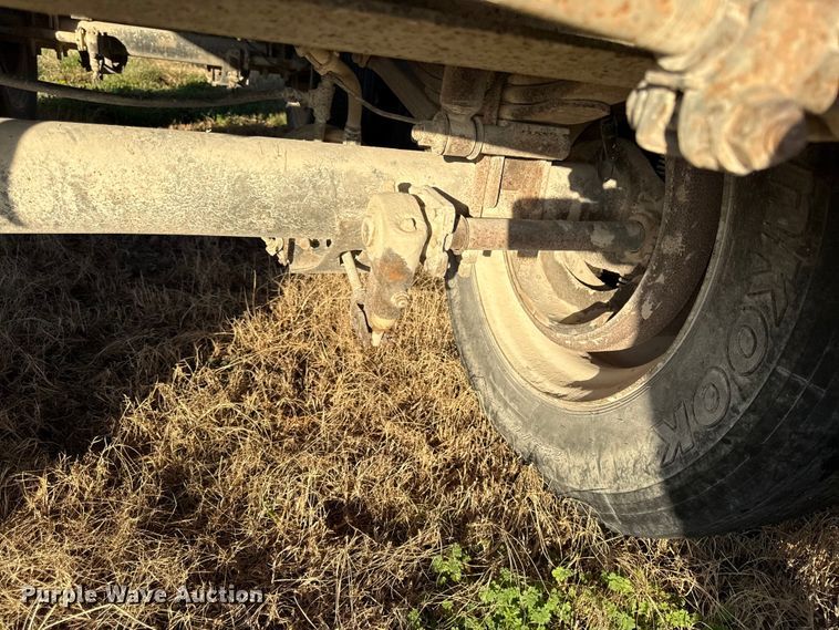 image for item EV7651 1999 Cornhusker grain trailer