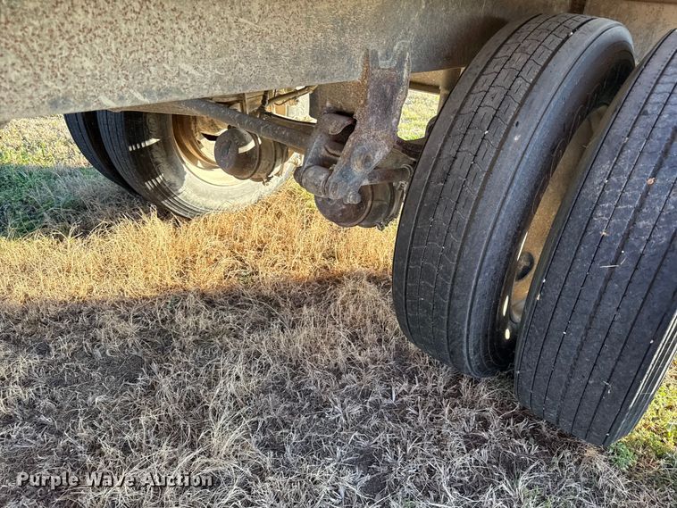 image for item EV7651 1999 Cornhusker grain trailer